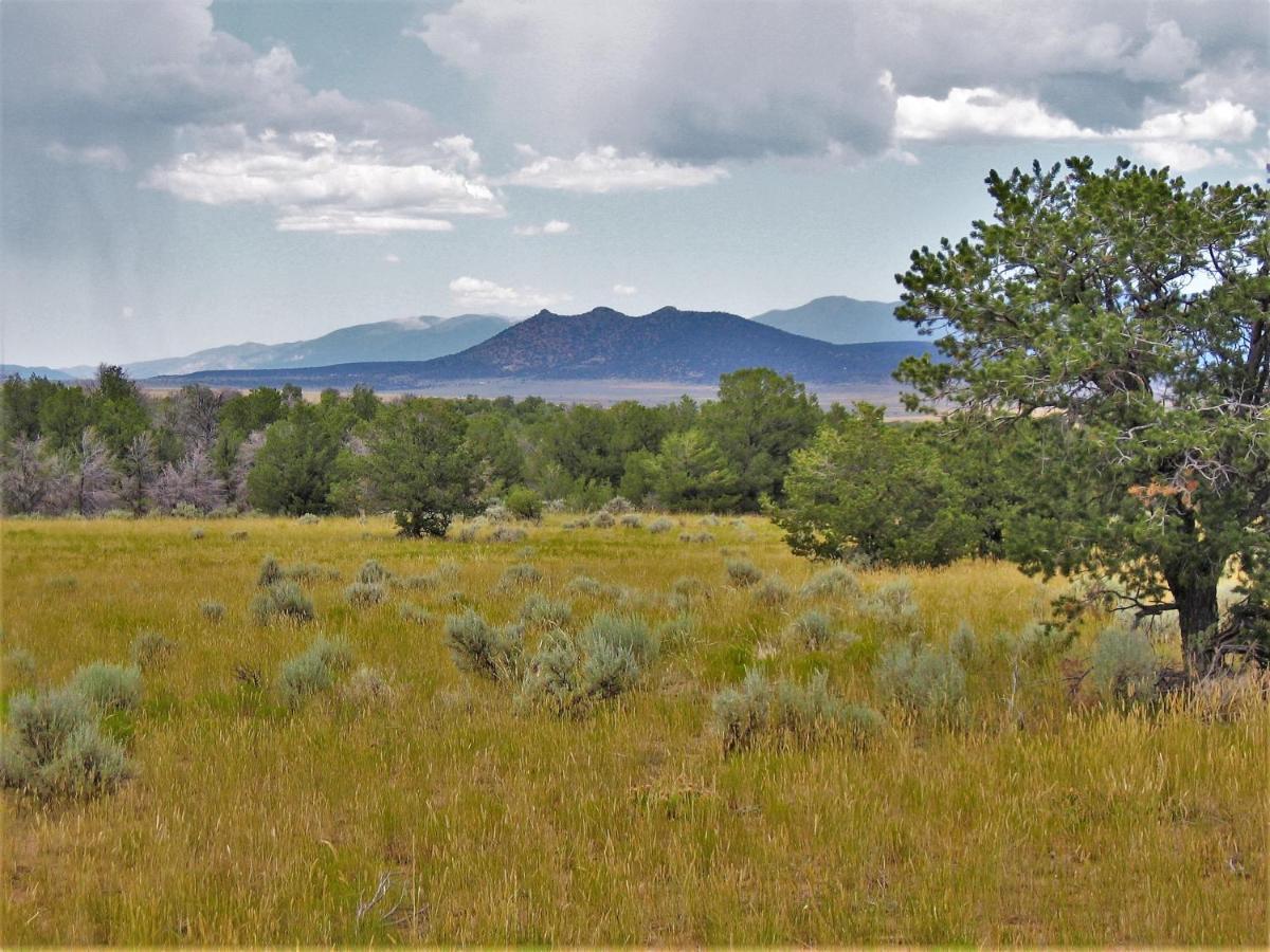 Apache Village Cabinette 13, Queen Bed, Midtown, Sleeps 2 Ruidoso Exterior photo