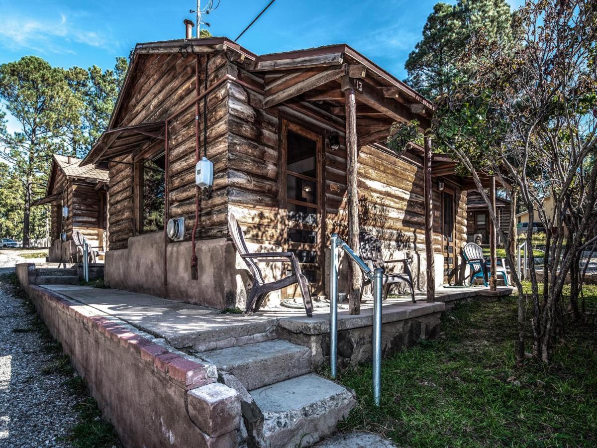 Apache Village Cabinette 13, Queen Bed, Midtown, Sleeps 2 Ruidoso Exterior photo